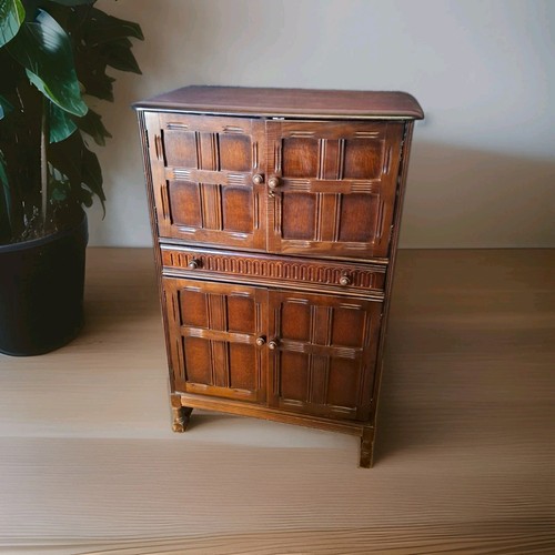 Priory oak drinks cabinet - oak,