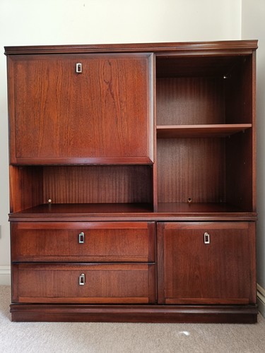 Rosewood veneer display