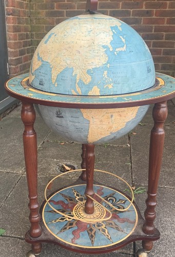 Vintage globe drinks - , cabinet