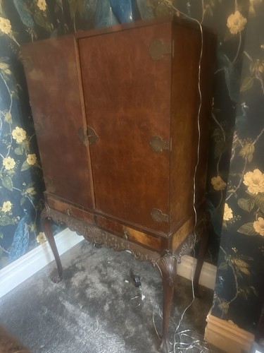 1920 maple drinks cabinet - 1920’s,